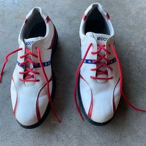 Golf shoes